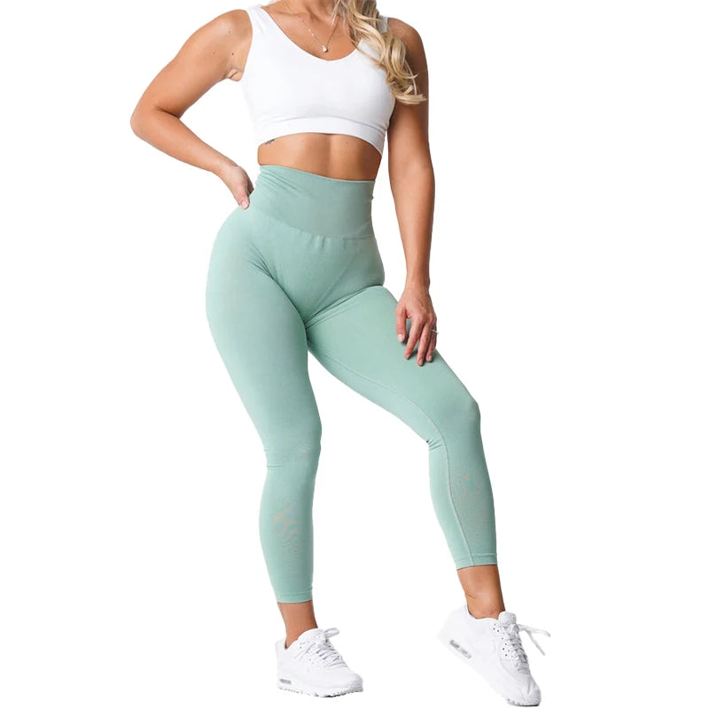 Seamless sports leggings